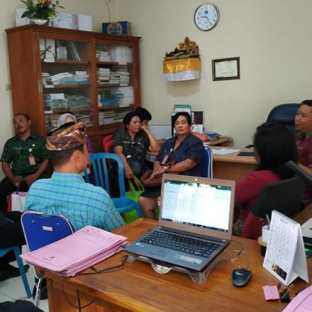 Monev  (Monitoring & Evaluasi) Pengelolaan Keuangan dari DPMD di Desa Padangsambian Kaja