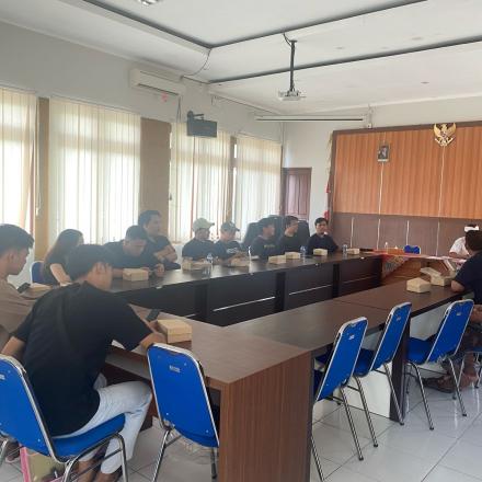 Rapat Koordinasi dengan Lembaga Adat Desa